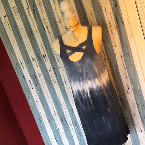 American Eagle Outfitters Dresses & Skirts - American Eagle Criss Cross Dress